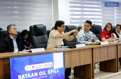 DILG chief provides latest updates on Bataan oil spill